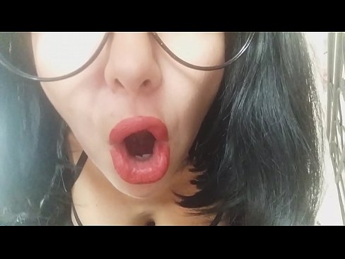 ❤️ Għasel, il-mammma tiegħek mhux se tħallik tmur l-iskola llum... Għandi bżonnek wisq... ❤️ Vidjo porn lilna